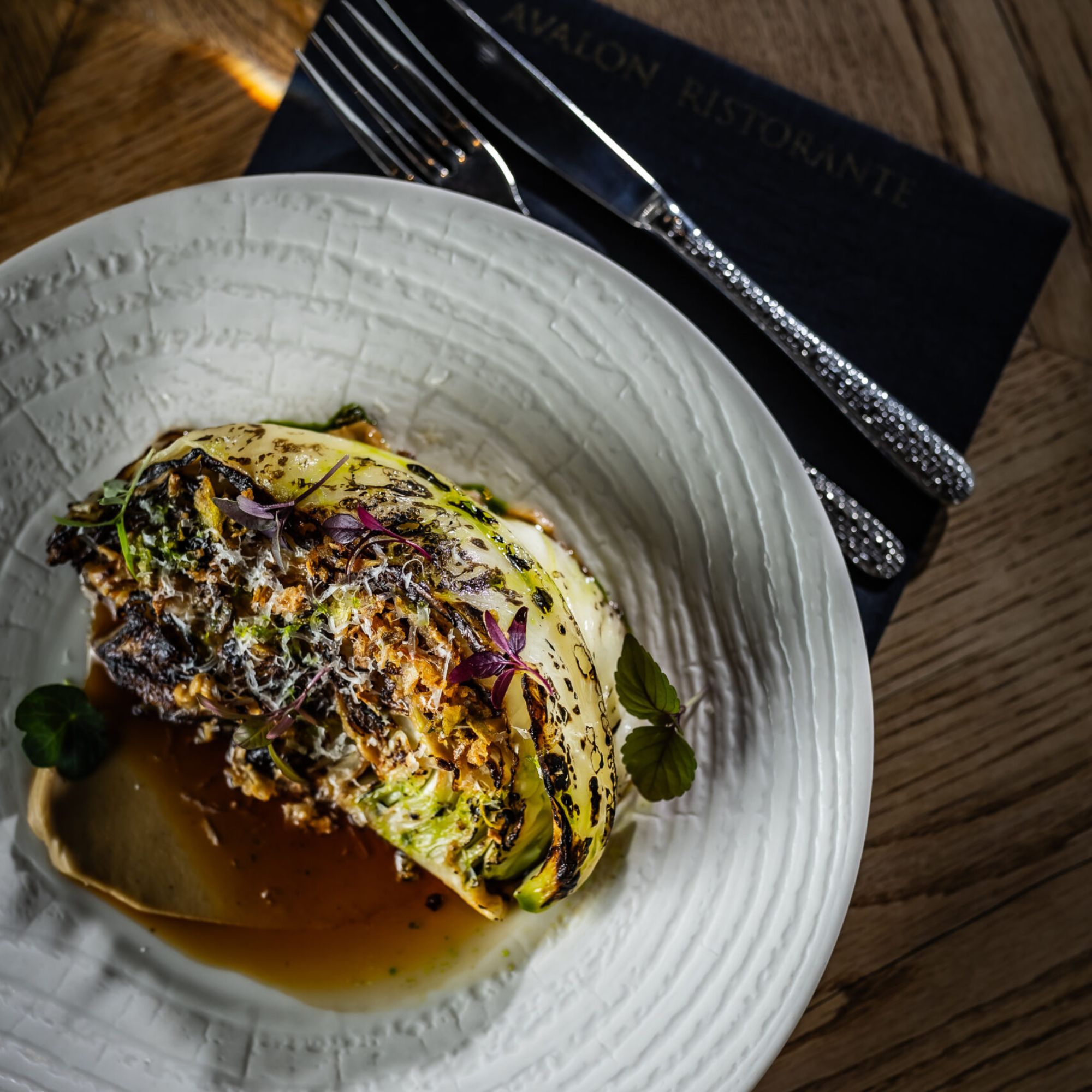 Smoked bacon ragout, velvety purée, crispy chips, risotto, ice cream – Parsnip season through a chef's eyes