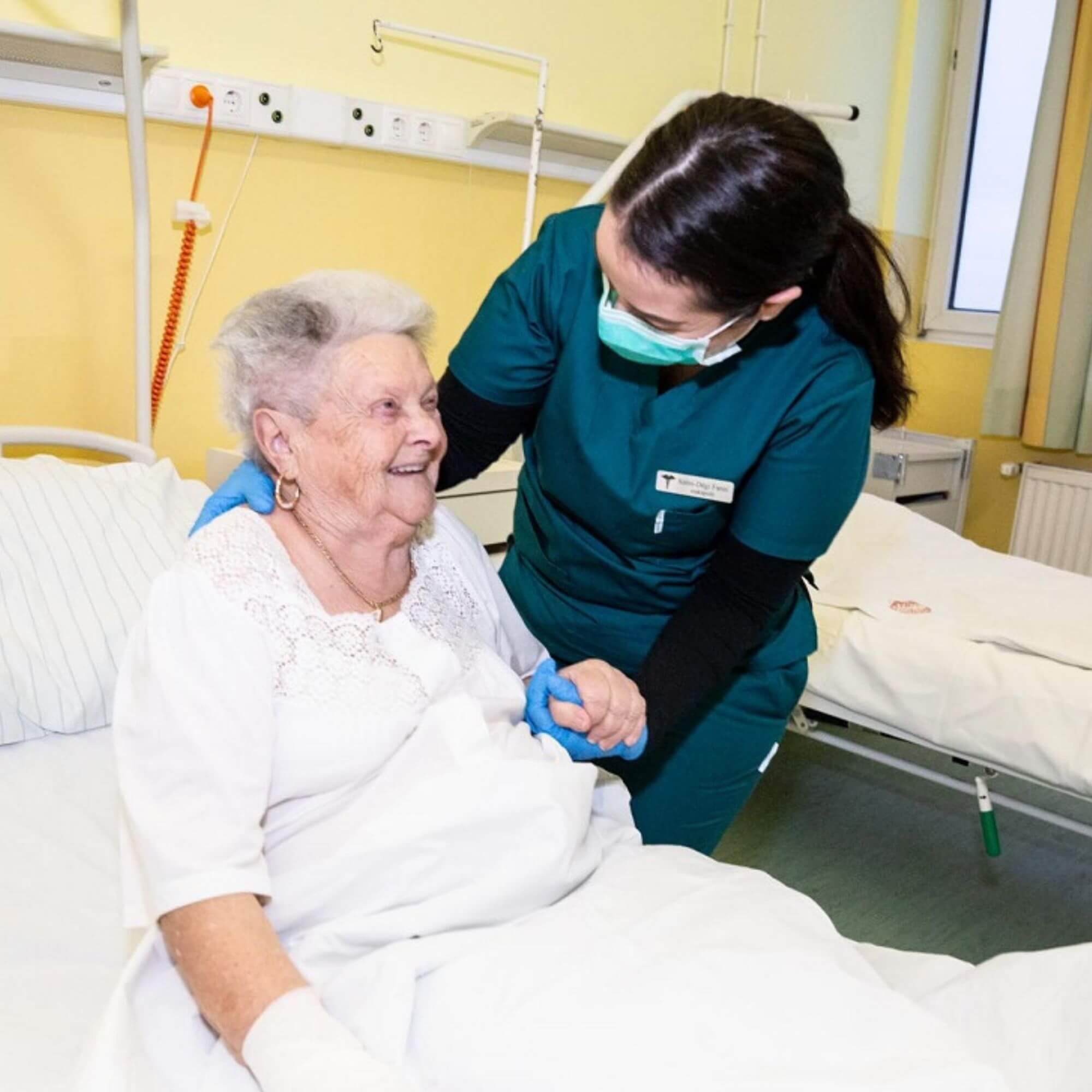 "We must be a strong pillar so that people feel human even in the most vulnerable situations" – Fanni Széni-Dégi's mission to support home nursing